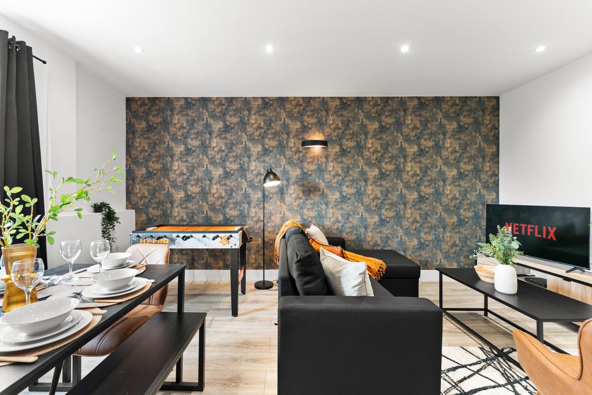 Stylish Two-Bedroom Flat In NWI Buitenkant foto