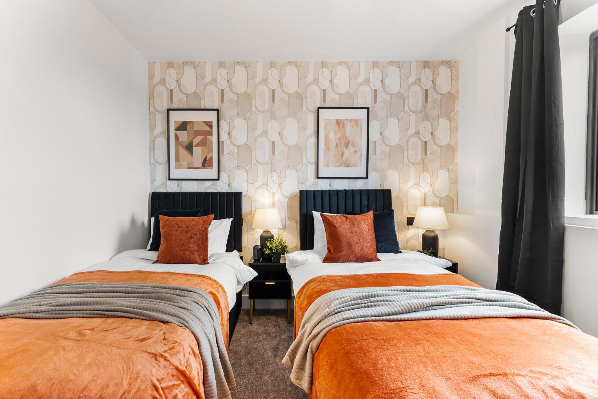 Stylish Two-Bedroom Flat In NWI Buitenkant foto